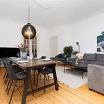 Arhus Bedst Placerede Lejlighed & Udsigt